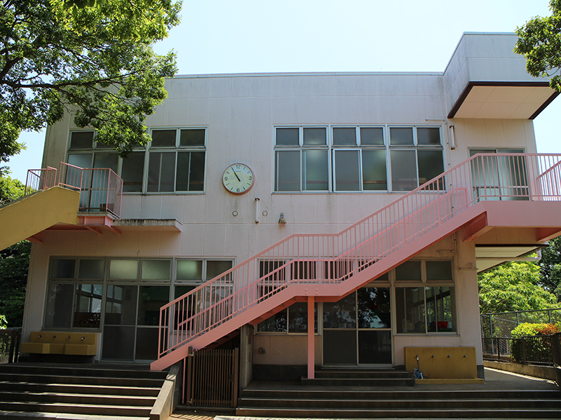 京急本線 県立大学駅より徒歩12分。